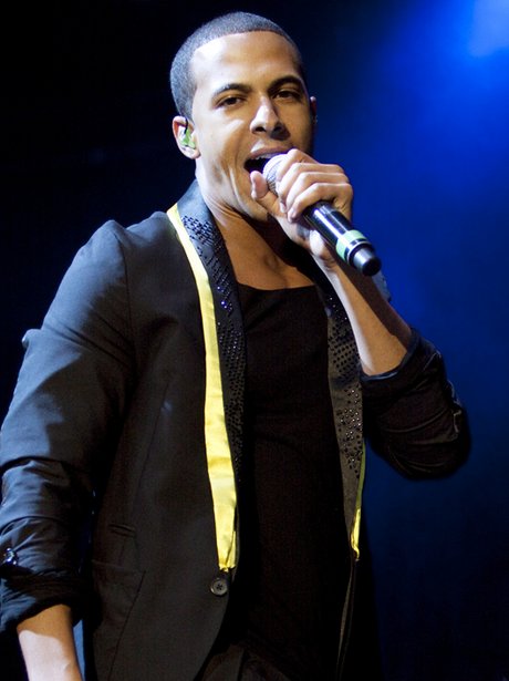JLS Feat. Foster The People She Makes Me Wanna / Pumped Up Kicks JLS Feat. Foster The People She Makes Me Wanna / Pumped Up Kicks