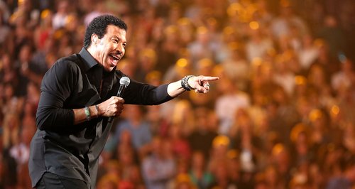 Lionel Richie and Friends in Concert